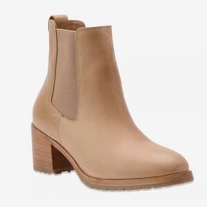 NISOLO Ana Chelsea Boot, color Almond. Women’s leather boots